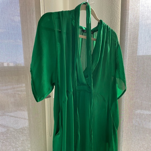 Zara dress - Bright green silky mid length - Picture 5 of 5